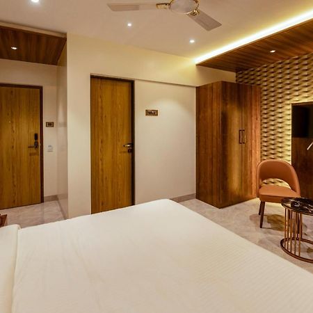 The Majestic Boutique Hotel ムンバイ エクステリア 写真